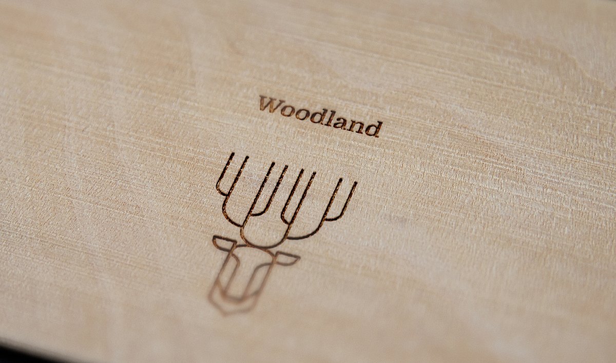 Woodland手工木制品品牌vi設計欣賞，手工木制品品牌，手工木制品品牌vi設計，家具品牌vi設計，家具品牌視覺形象識別設計，深圳vi設計，深圳品牌視覺形象識別設計，左右格局