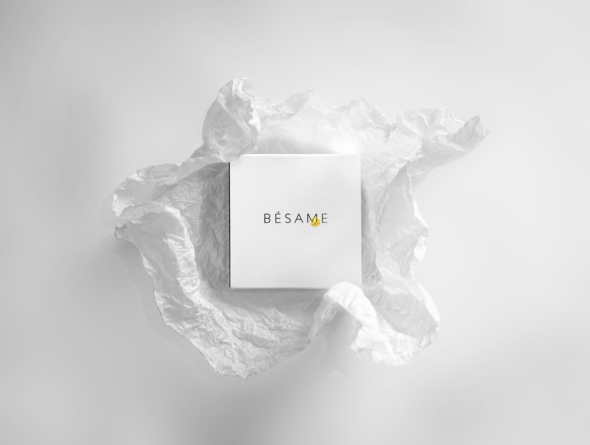 Besame珠寶品牌VI設(shè)計(jì)和徽標(biāo)設(shè)計(jì)——極簡(jiǎn)主義的品牌形象VI視覺(jué)識(shí)別案例，vi設(shè)計(jì)，珠寶vi設(shè)計(jì)，珠寶品牌vi設(shè)計(jì)，VI形象設(shè)計(jì)，高端VI設(shè)計(jì)，品牌包裝設(shè)計(jì)，品牌vi設(shè)計(jì)，品牌策劃，深圳vi設(shè)計(jì)，左右格局