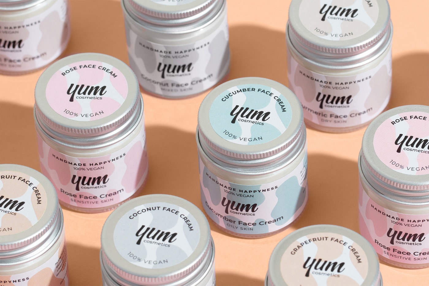 Yum高級手工零售化妝品精品店品牌VI設計，化妝品VI設計，高端VI設計，品牌視覺設計，深圳VI設計，左右格局